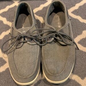 Men’s size 9.5 American Eagle slip on shoes